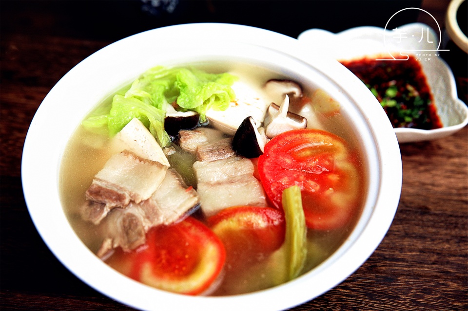 家人最爱的连锅汤简单快捷有菜有肉还有汤营养美味又解暑