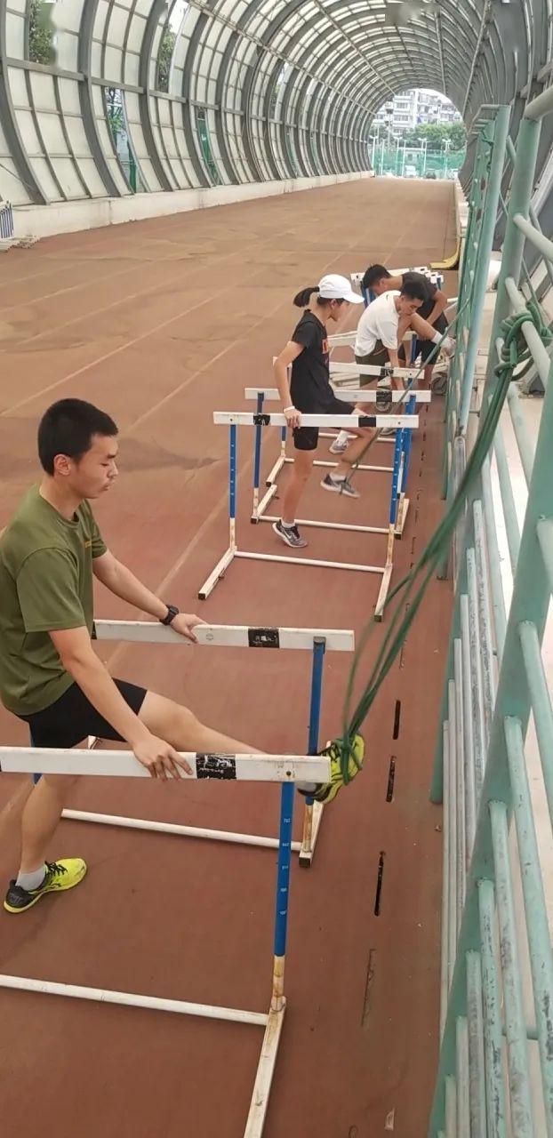 五一假期福州市体工队200多名运动员坚持训练