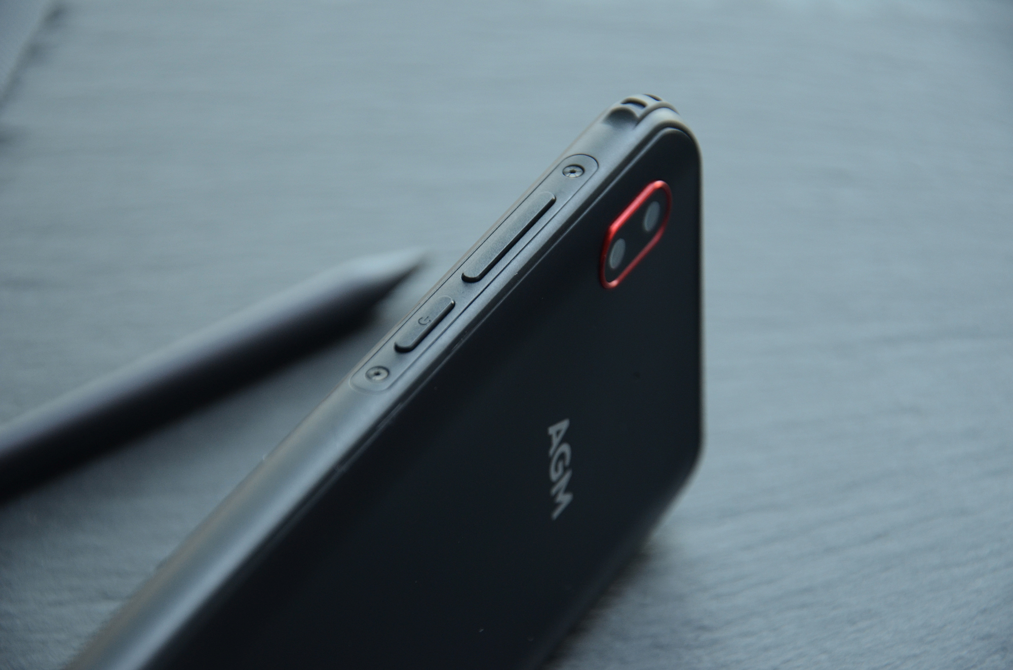 agm h2国产三防手机评测:前置2.5w扬声器,音量真大_的设计