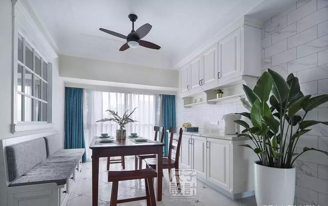 一字型简单,大方,可选用地柜 吊柜,或经典的地柜