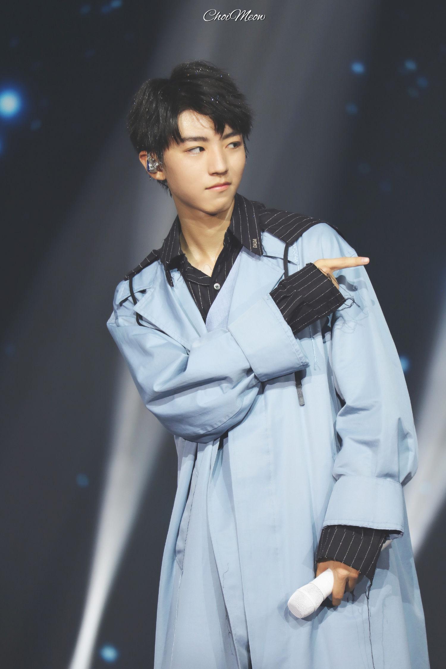 回顾王俊凯十八岁照片珍藏那一年的美好记忆碎片