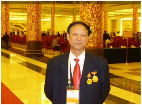 2019年获陕西杰出名中医 并获得年度影响中国医学人物奖——马万凯主任医师(图1)