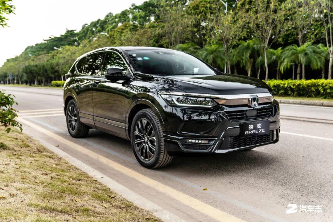 媒体声音丨试驾皓影幻夜系列自带改装风格的黑武士