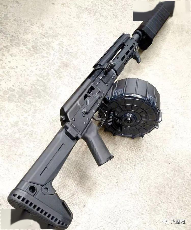 粉丝翻的牌子slrrifleworks最近这个名字在国内火的一塌糊涂