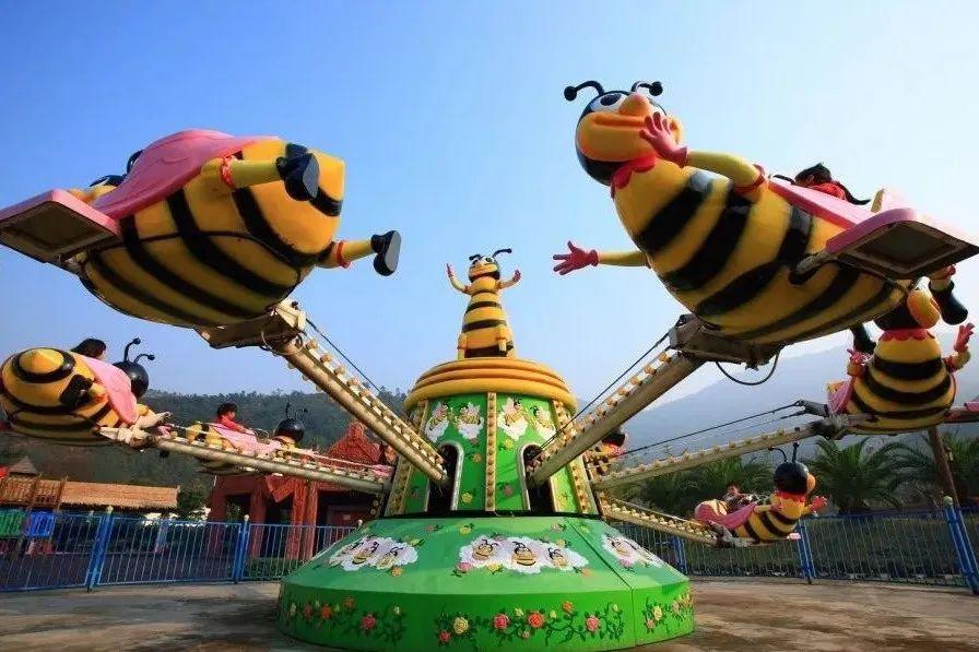 这里是你童年的美好憧憬,加勒比海盗船,巴西漂流,爱丽丝坪小蜜蜂