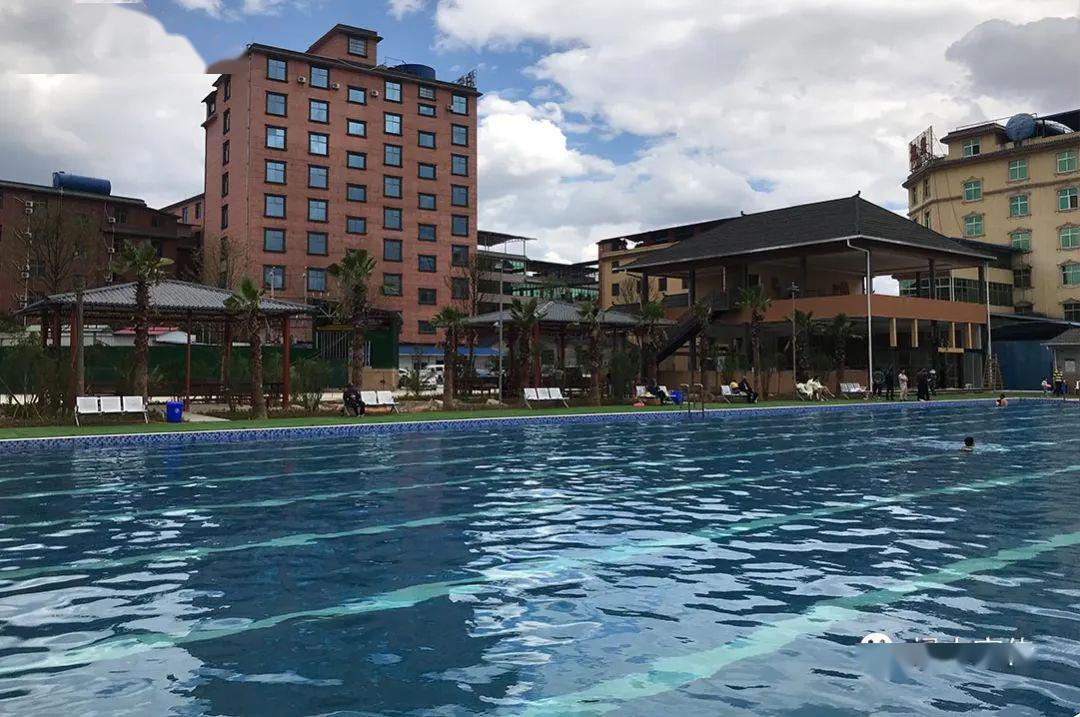 碧城镇五一期间旅游市场日渐升温