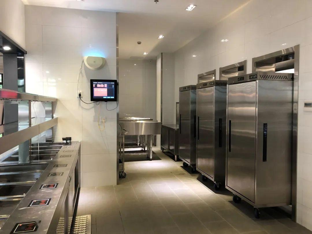 可以满足学生自助选餐刷脸取餐的个性化订餐需求系统会针对学生饮食营