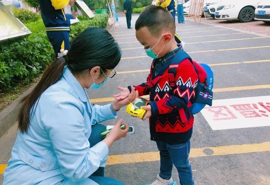马鞍山宝威幼儿园重启第一天i生命教育有爱有料防疫样板