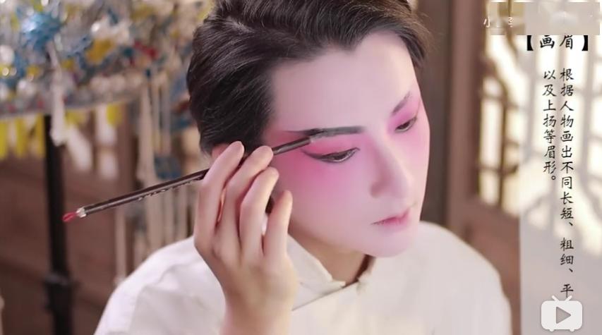 闺门旦角风姿妙衣袂飘飘奇俏