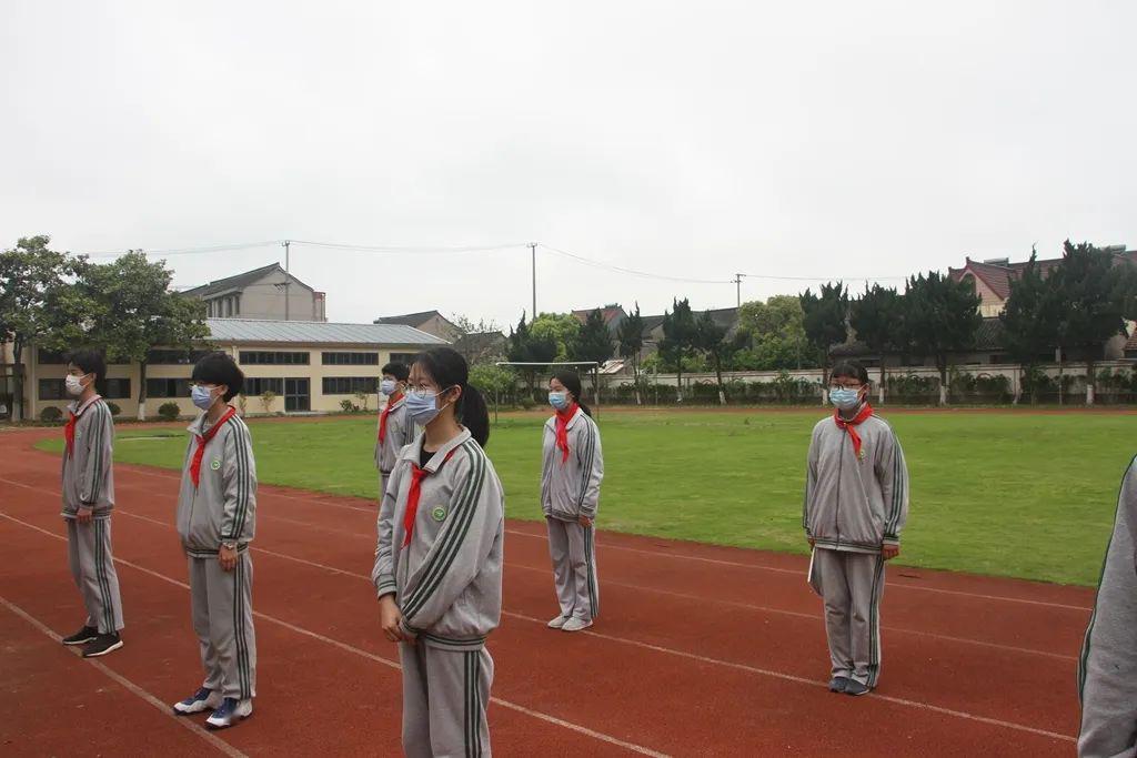 【校园动态】青春由磨砺出彩 人生因奋斗升华 ——青村中学举行2019学