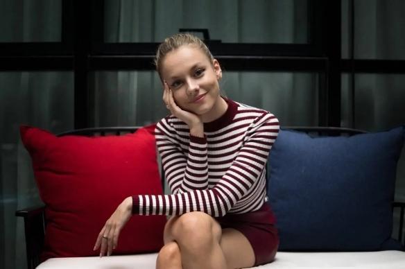 超性感西班牙辣妹ester图鉴美颜长腿的00后演技派