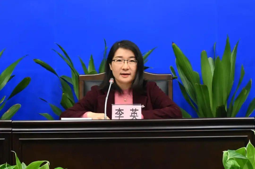 广州市普爱社会工作服务社理事长吴娟介绍了疫情防控期间普爱社工服务