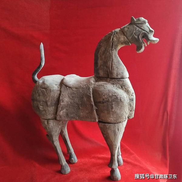 原创惊爆:武威发现汉代木马,可与铜奔马媲美