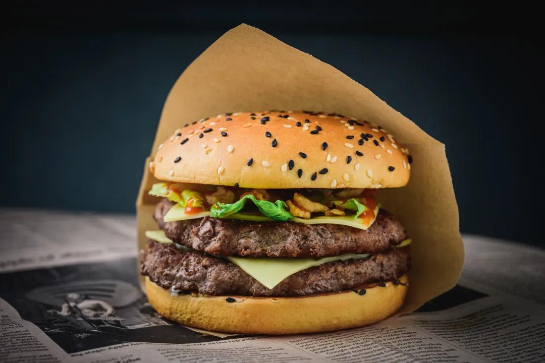 麦当劳北美烧烤风味安格斯厚牛堡来了yēyéyěyè还有软萌新口味