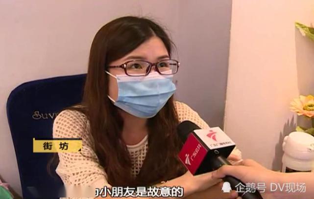 dv现场:近日,怀城步行街一男童突然被扇耳光,所为何事?