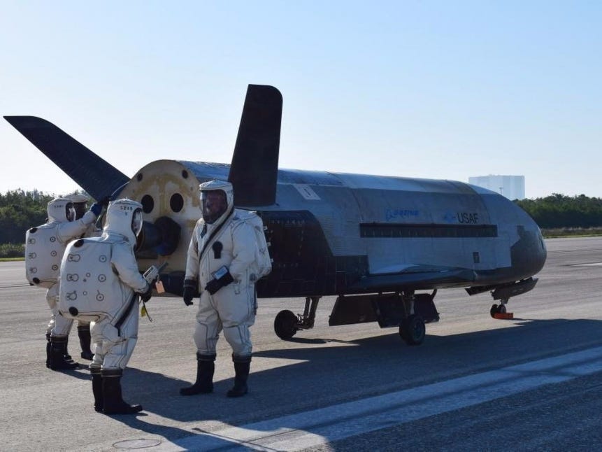 美国太空军开始招兵买马发布征兵广告炫耀太空战机