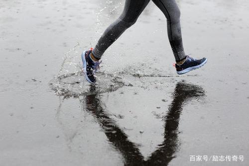 跑步日记17雨中怎么跑今天教你一招顺便带走一种品质
