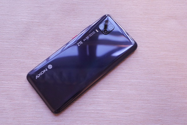 轻薄时尚的拍摄利器中兴天机axon115g视频手机实力种草