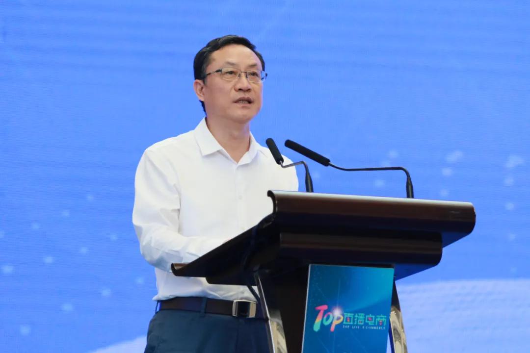 区委书记佟桂莉,浙江广播电视集团党委书记,总裁吕建楚,总编辑华宣飞