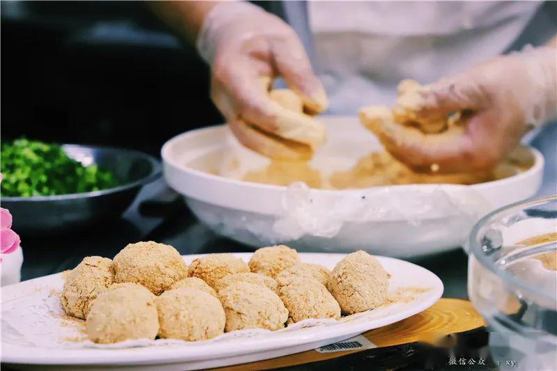 豆茸粿麦煎干炸荔枝肉豆丸花蛤汤海蛎饼豆丸,豆茸粿等5个小吃.