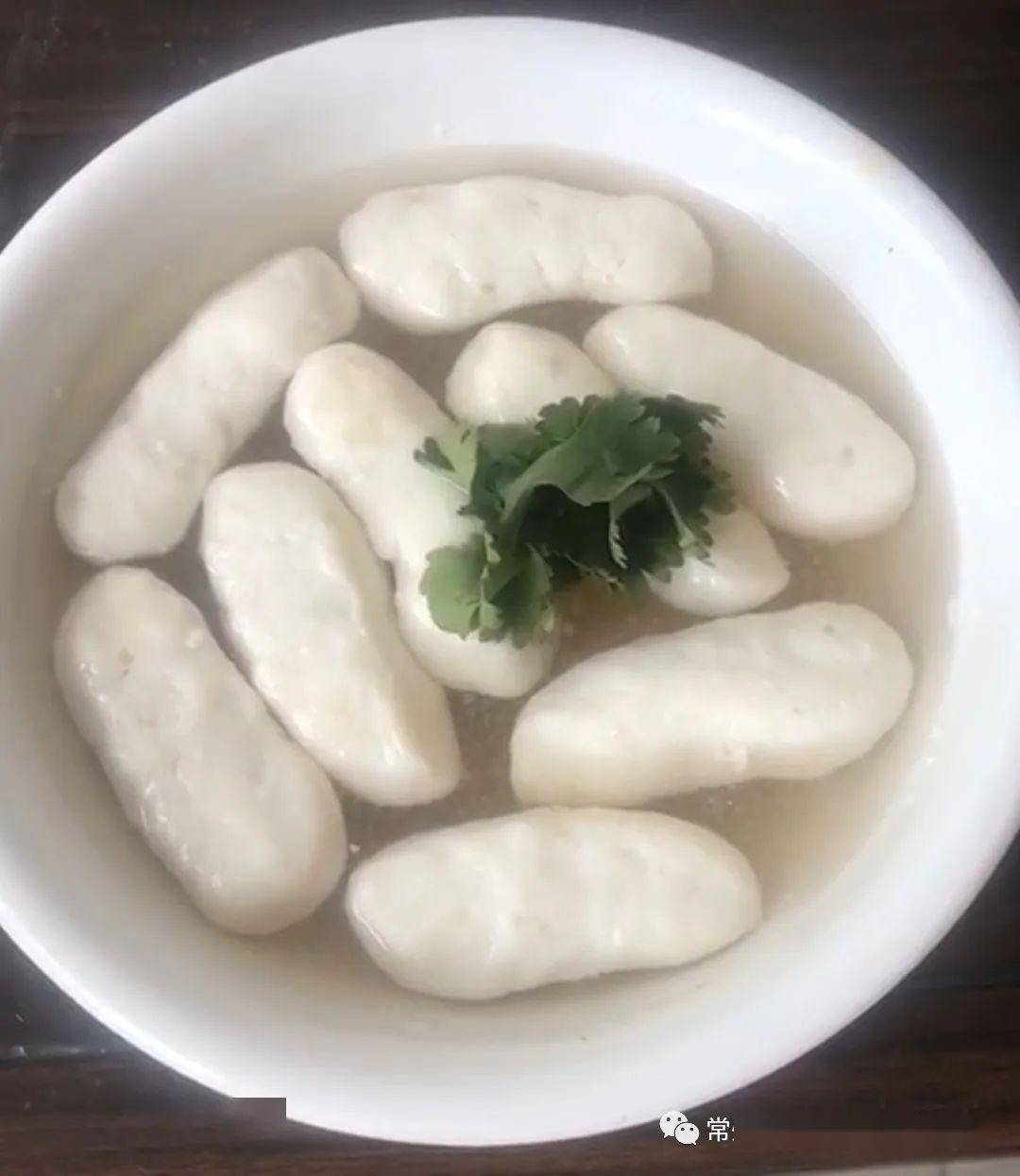 推荐人:新彤妈妈推荐理由:这是我们家乡的酸汤鱼圆,我们那里都吃长条