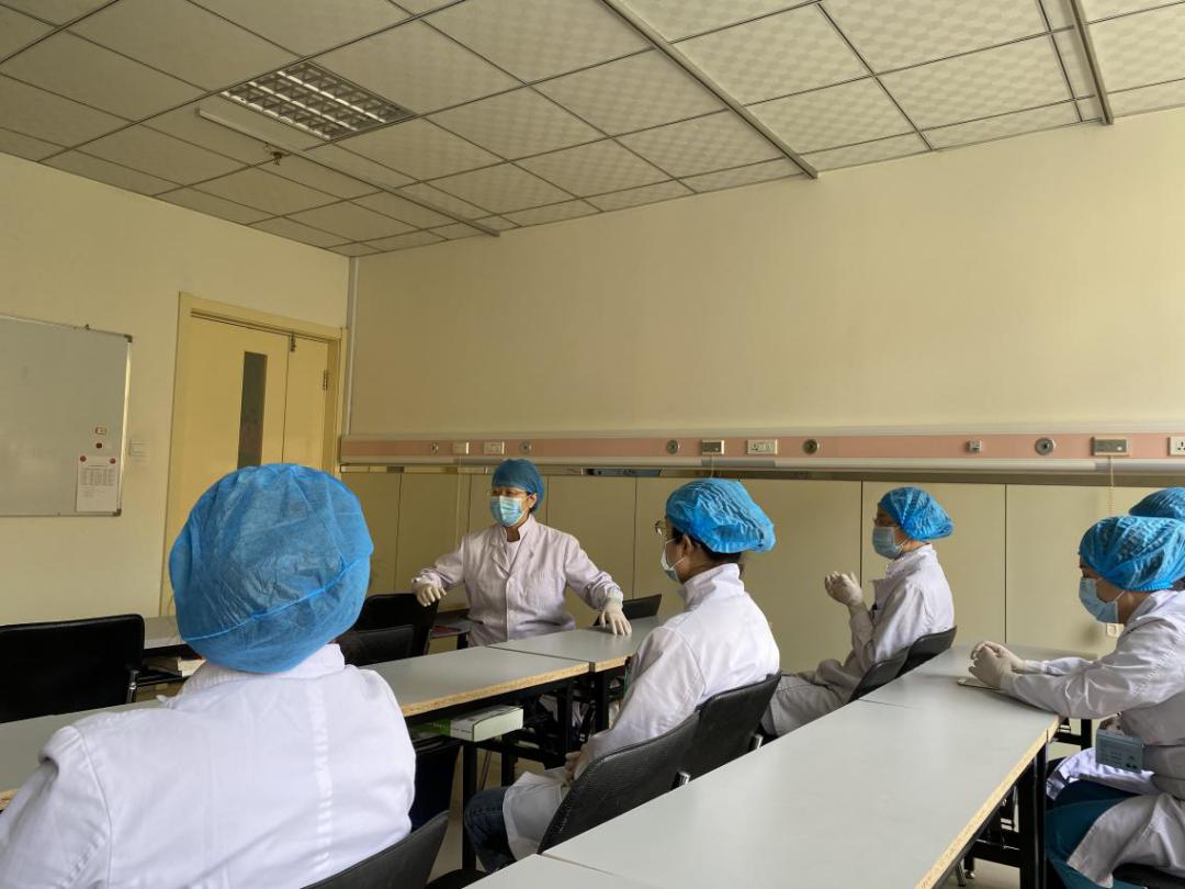 哈医大二院内分泌科开展新冠肺炎诊疗和防控相关知识培训_科室