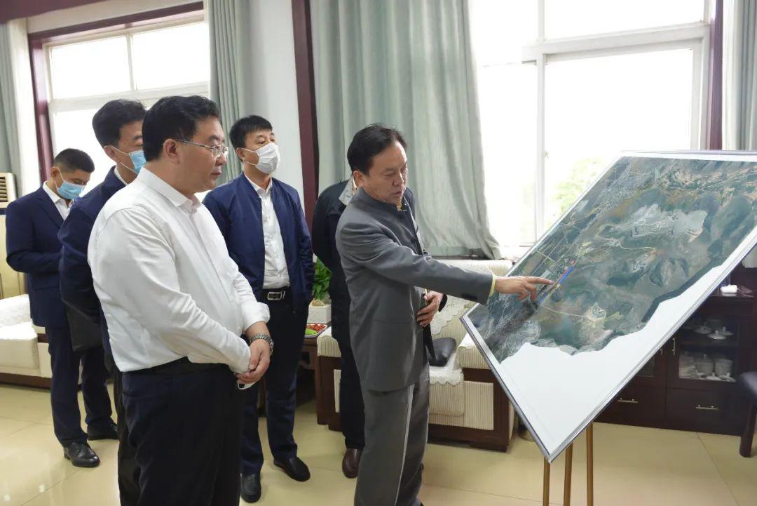 白山市委书记王冰率党政代表团莅临山水集团考察交流