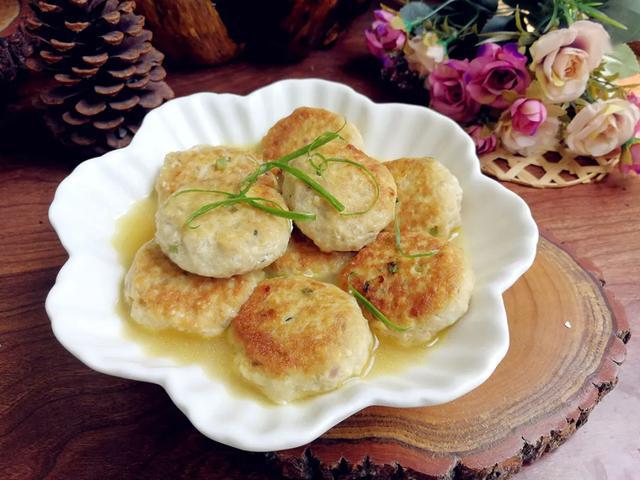 豆腐肉圆外脆内软口感清爽鲜香一点不油腻