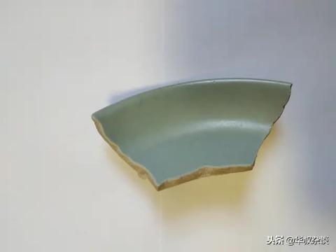 今天福羲国粹带你谈谈鉴定汝窑的要点之"香灰胎",深度好文