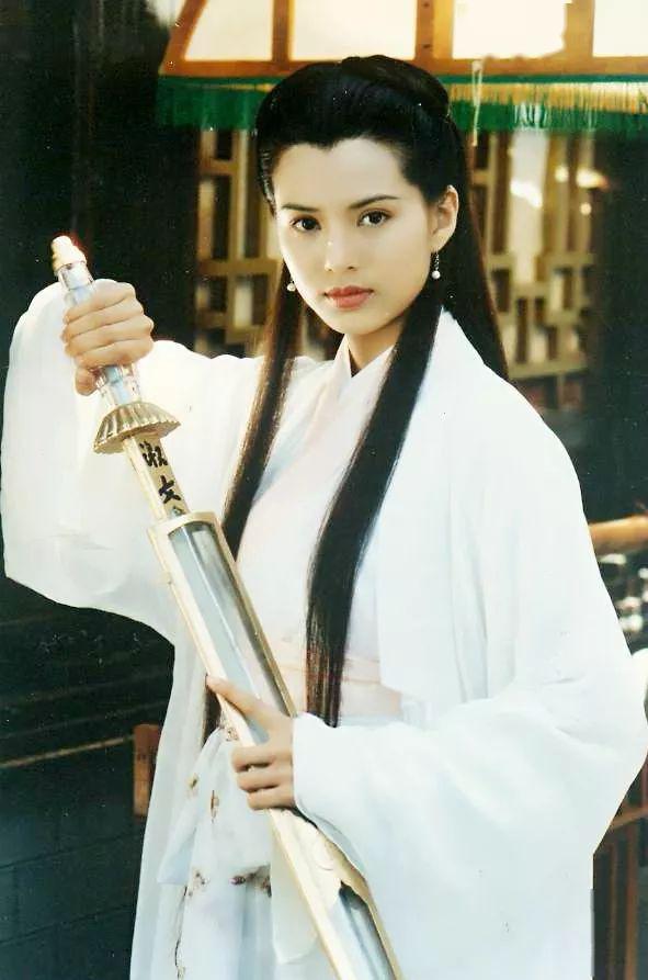 小龙女李若彤身材照刷屏你有多自律就有多好看