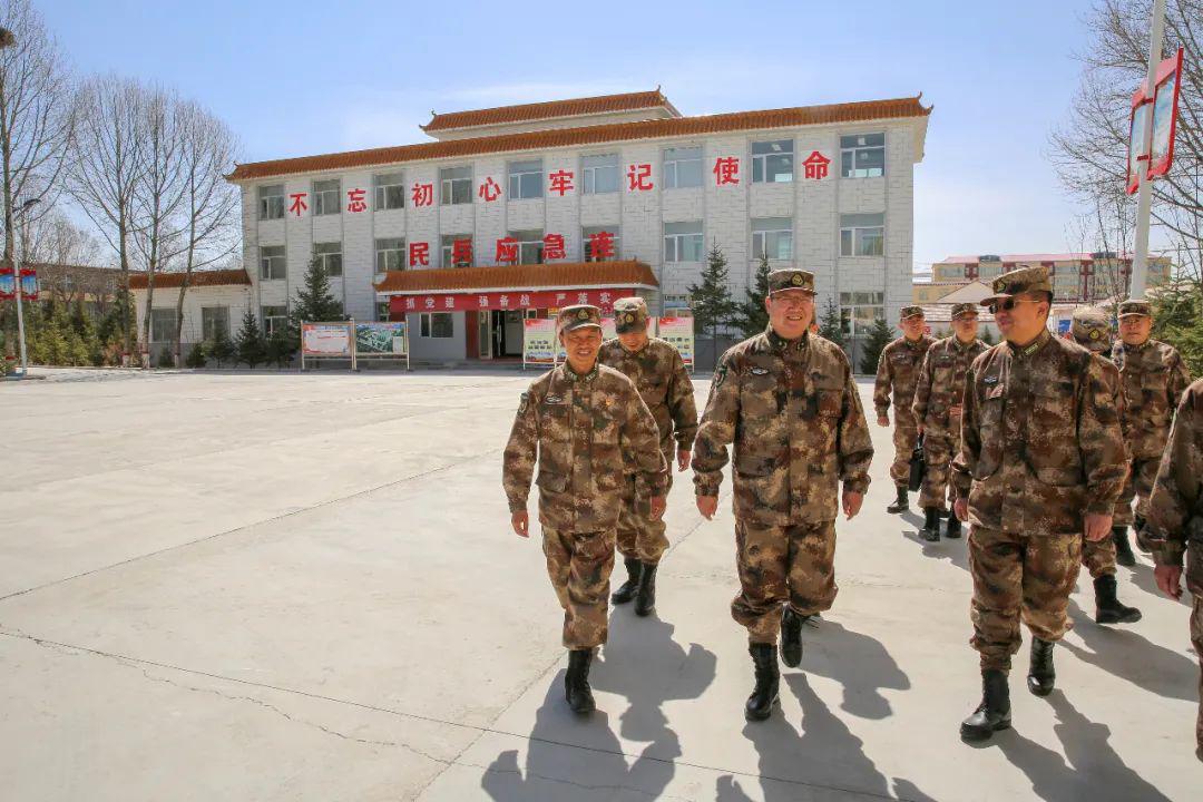 青海常青情系金银滩聚力谋发展省军区刘格平司令员到海北军分区检查