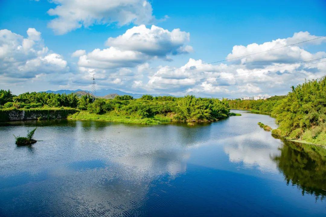蓝天白云下的葵潭这里你知道在哪里吗