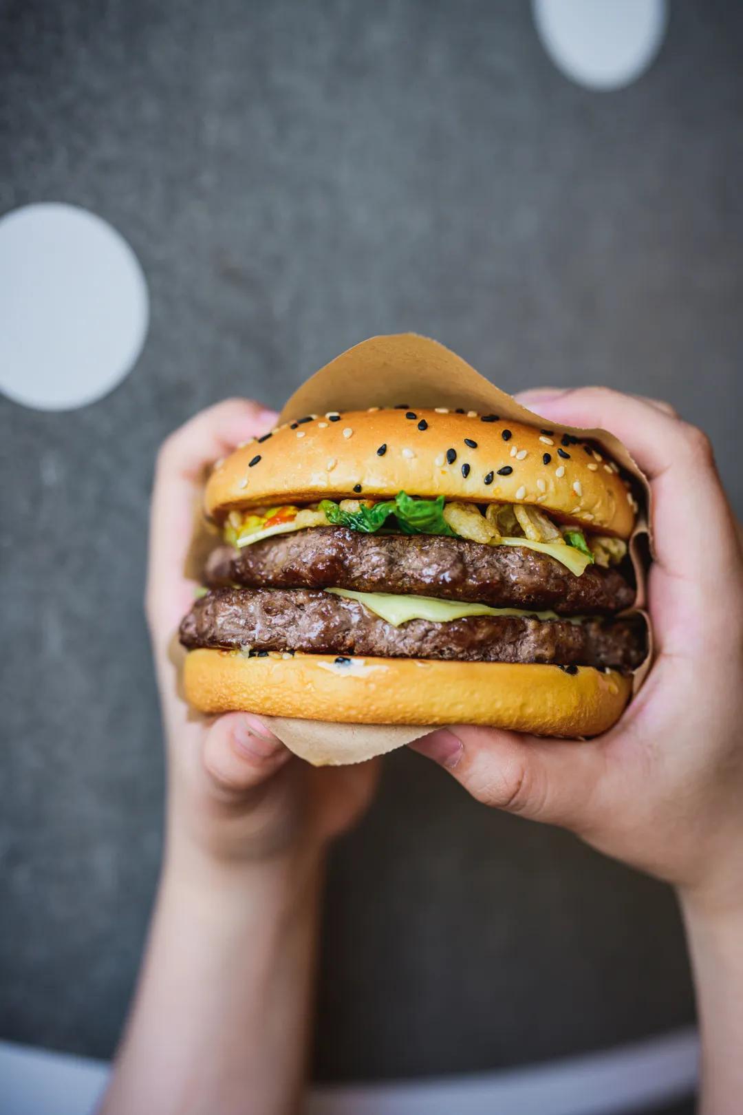 麦当劳"北美烧烤风味安格斯厚牛堡"来了!