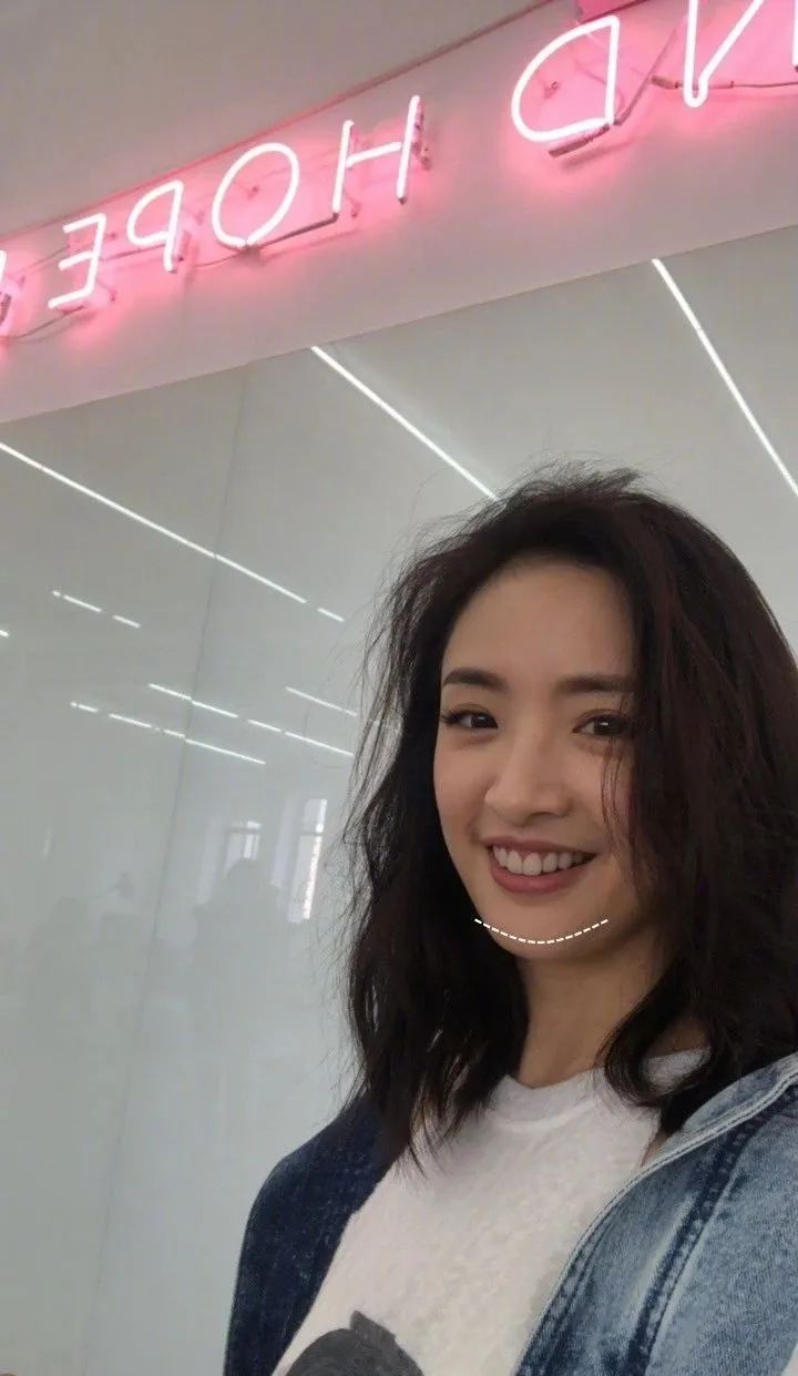 短下巴明星更受欢迎加码分享短下巴矫正与修容技巧