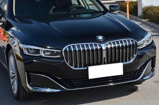 搭载20t发动机的宝马730li面对奔驰新款s350l还有底气吗