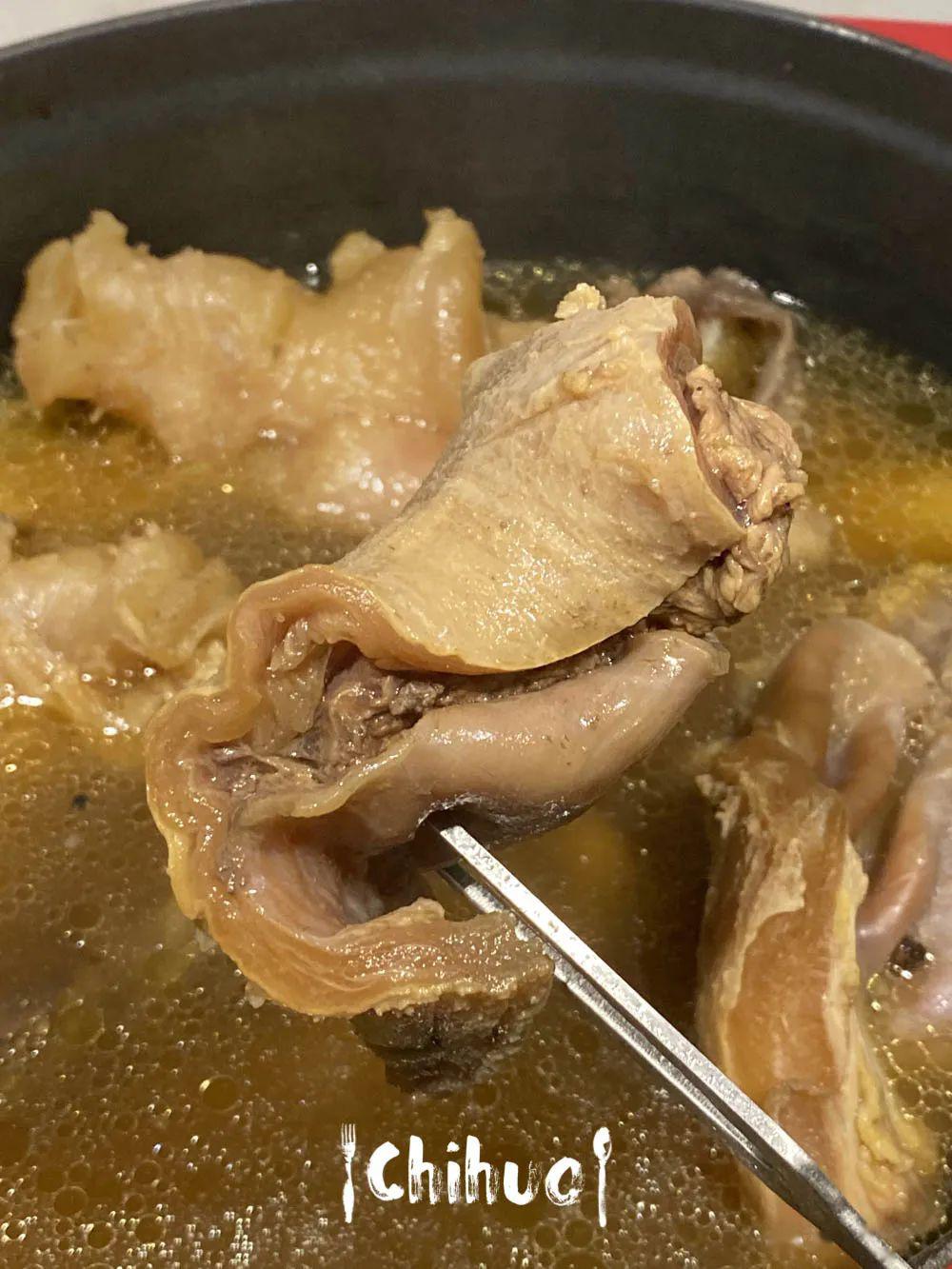 今晚吃啥 | 来和我们宅家复刻一份朴实无华的网红清汤腩_牛筋