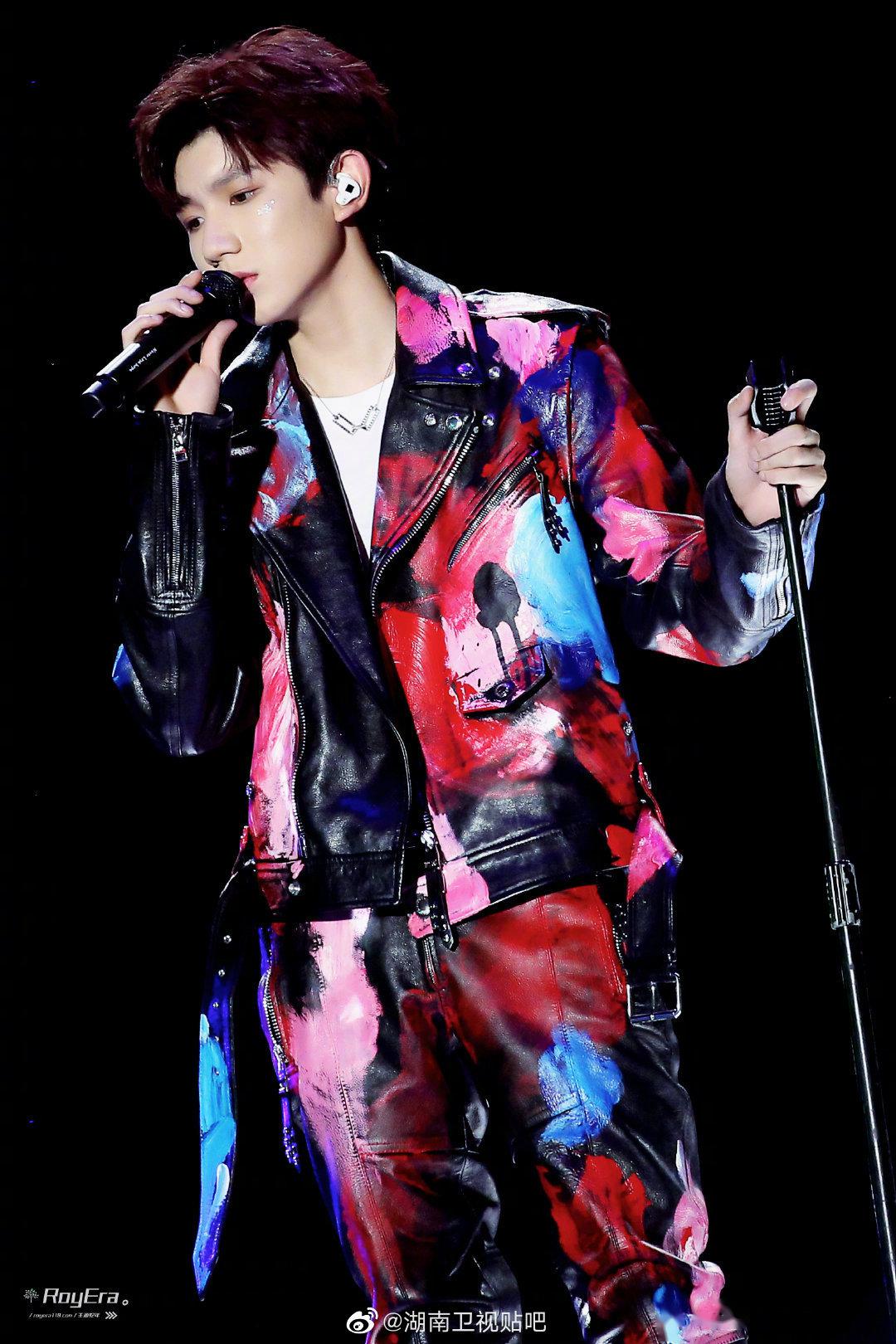 王源立麦杀合集 认真唱歌的源源最帅