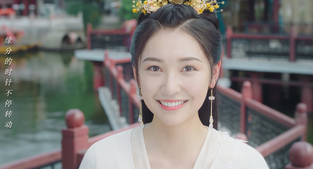 甜宠剧《少主且慢行》看骆明劼呆萌演绎爱上女扮男装的你_何若瑶