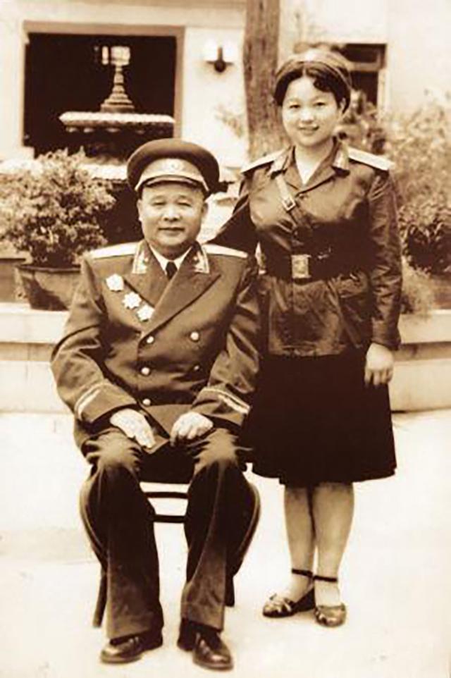 的贡献,遂授予他们开国大将的荣誉,之后,他们的子女也继承先辈的信念