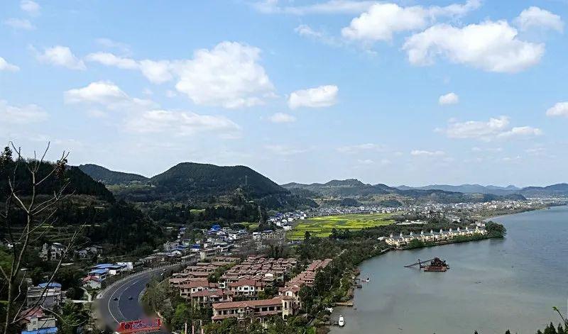 射洪市青堤乡"青堤古镇"是家喻户晓的传说中的"目连故里",是全国闻名
