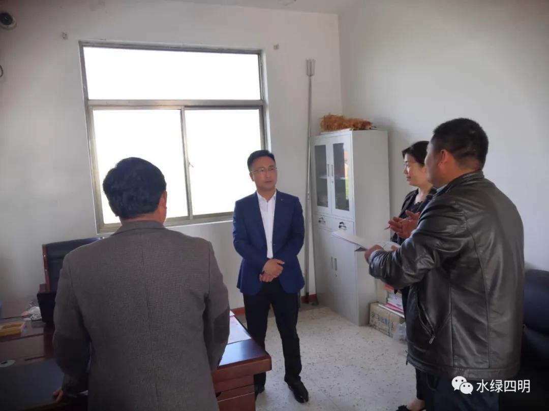 射阳四明镇党委书记陈双喜督查农业农村重点工作