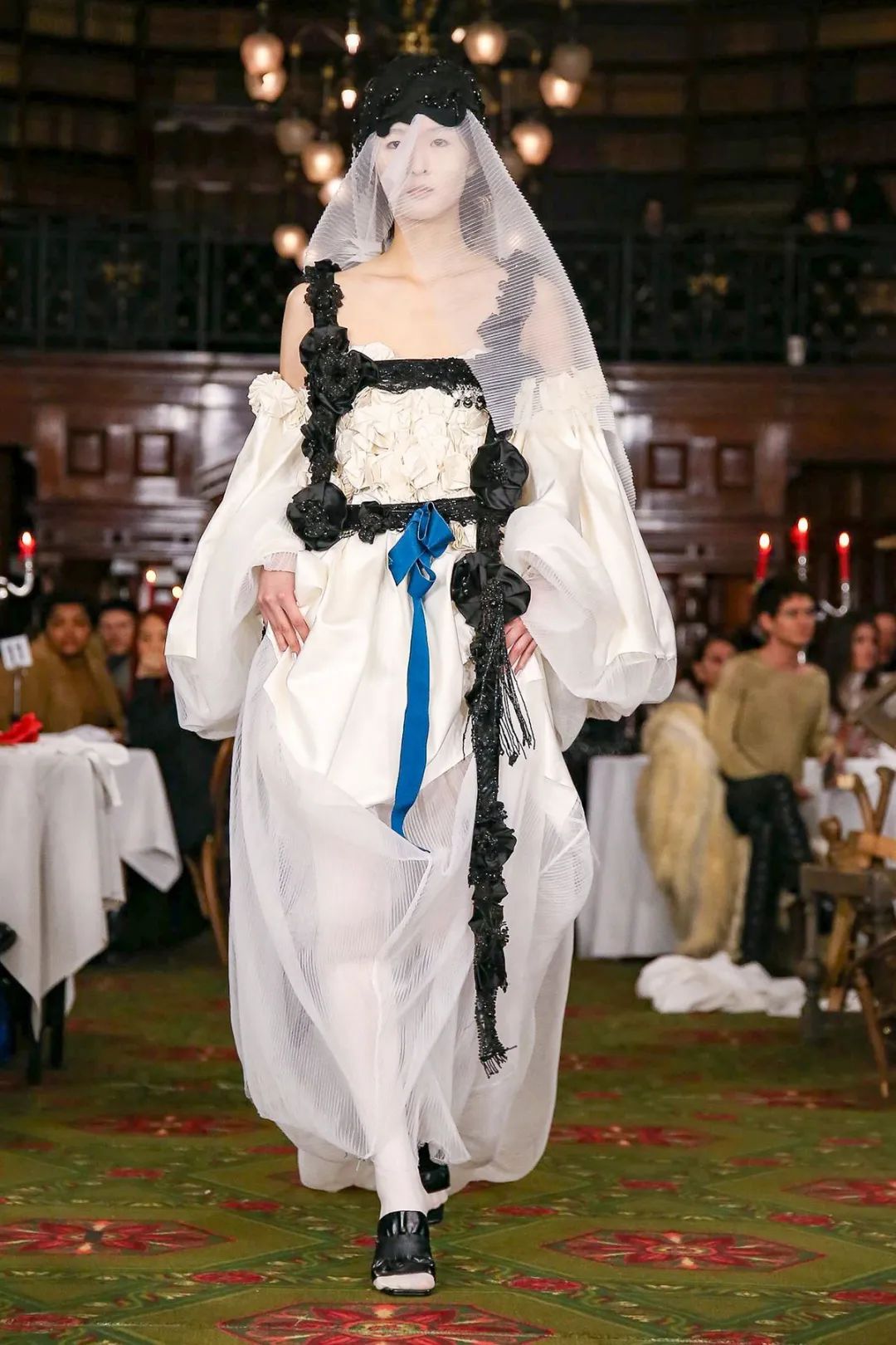 原创以血红宗教为灵感建立的乌托邦是对哥特式疯狂的钟爱dilarafind