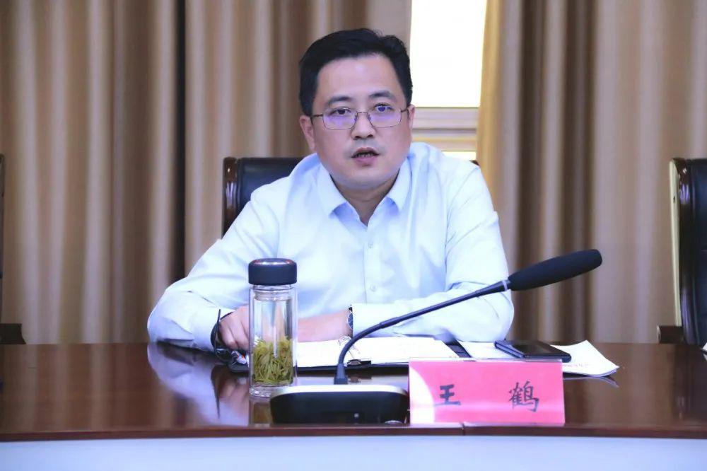 会上,规划建设局局长孙国荣对《海陵区小区车库燃气专项整治方案》