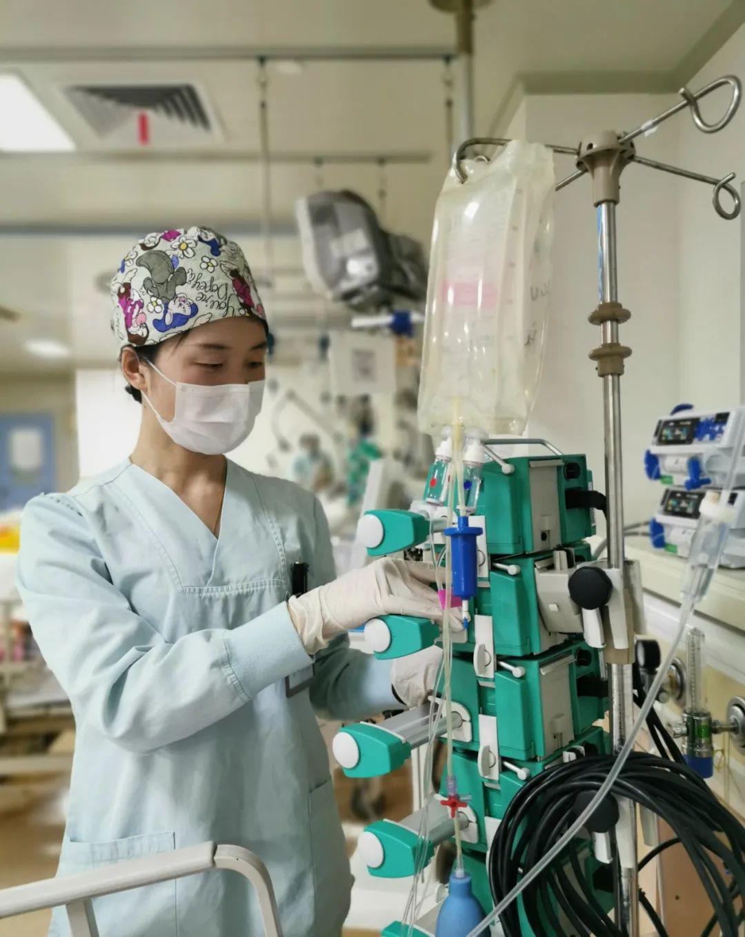 人物名片:孟德平,39岁,心外icu副护士长, 16年护龄