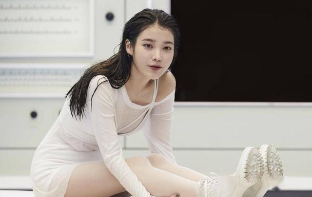 iu新歌eight发布mv细节解读惹人泪目暗暗缅怀雪莉