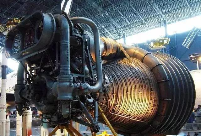 土星五号的一级液氧煤油发动机f1现如今spacex也采取这种方案,2016年9