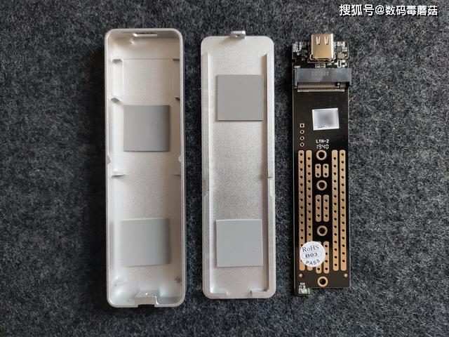 膨胀了我花500块组装了一块比硬盘还快的u盘