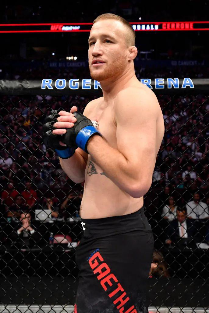 自2017年,携17战全胜的完美战绩进入ufc之后,贾斯汀-盖奇已经通过自己