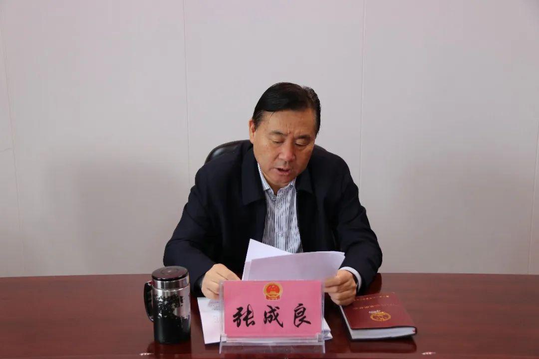 宾川开展理论学习中心组集体学习