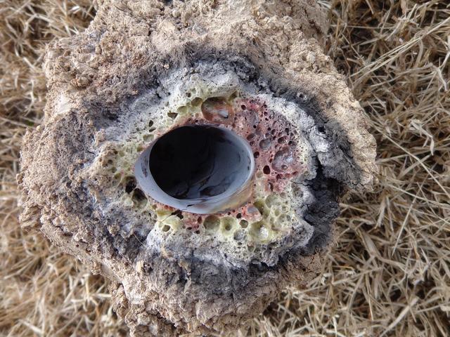 原创英国农民挖到雷击石科学家闪电击中地面形成真伪未知